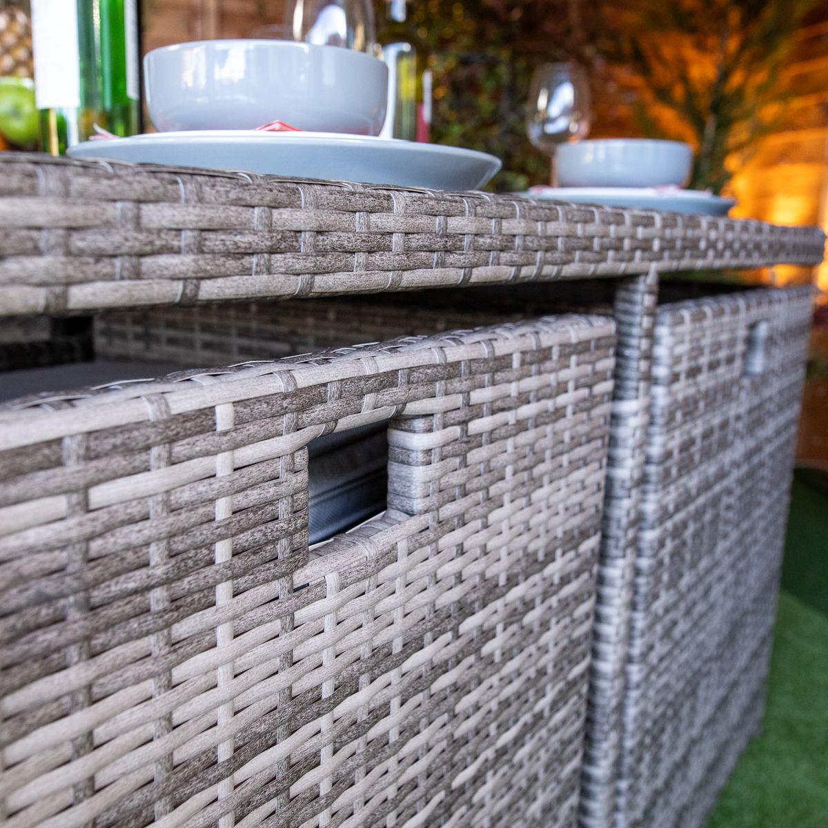 Flat pack 4 seat cube rattan outdoor sofa with 4 footrests