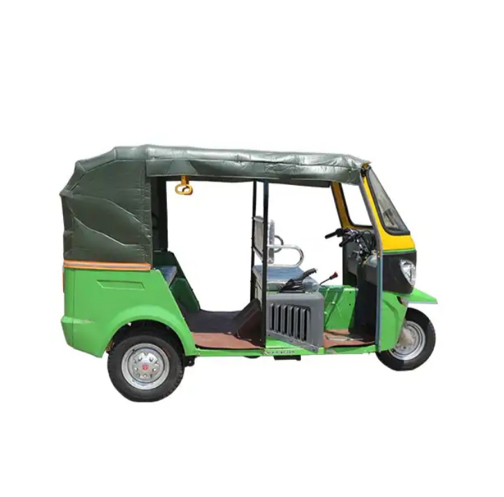 Gas powered rickshaw indian bajaj tricycle